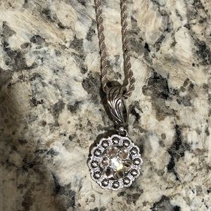 Women’s silver rhinestone pendant necklace